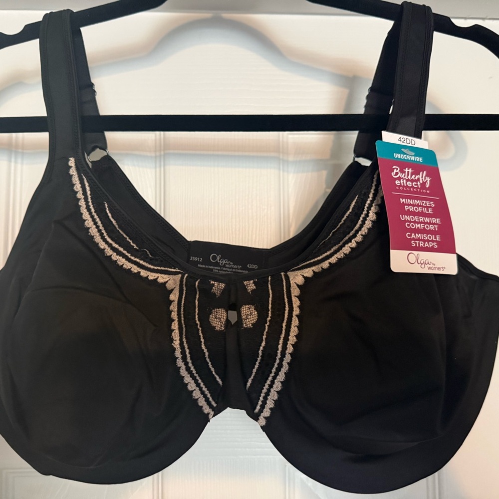 Olga Women's Black and Cream Underwire Bra 42DDD